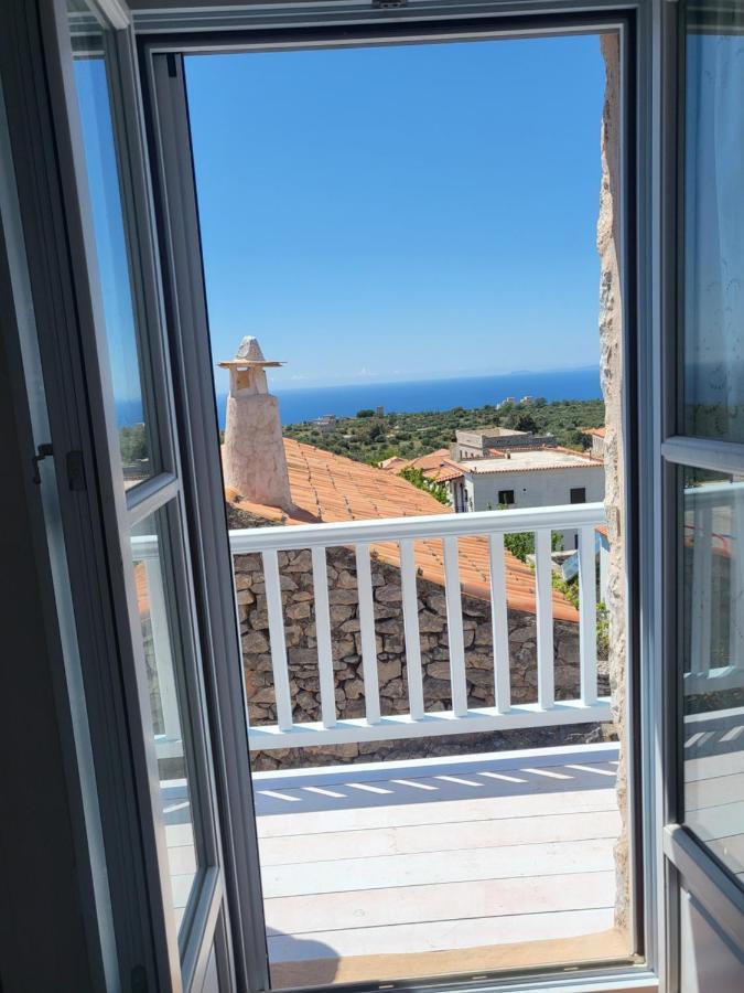 Balcony&Tower Apartment Areopoli Exterior photo