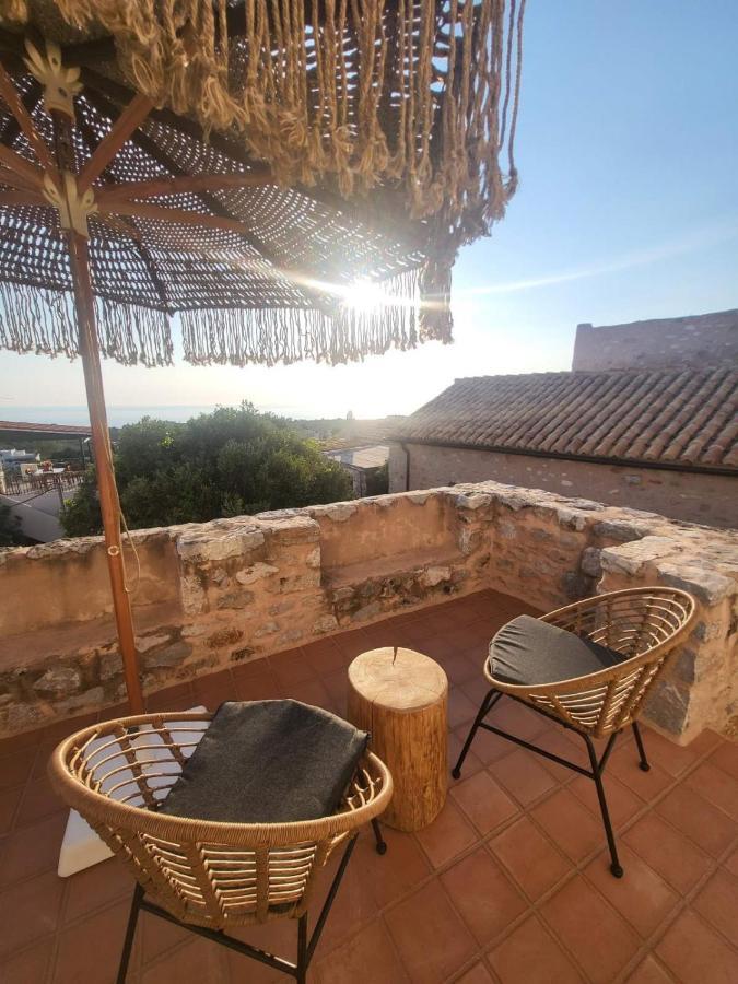 Balcony&Tower Apartment Areopoli Exterior photo