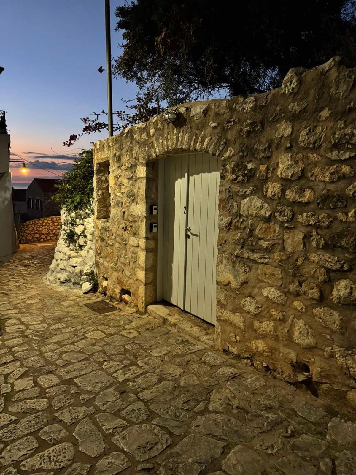 Balcony&Tower Apartment Areopoli Exterior photo